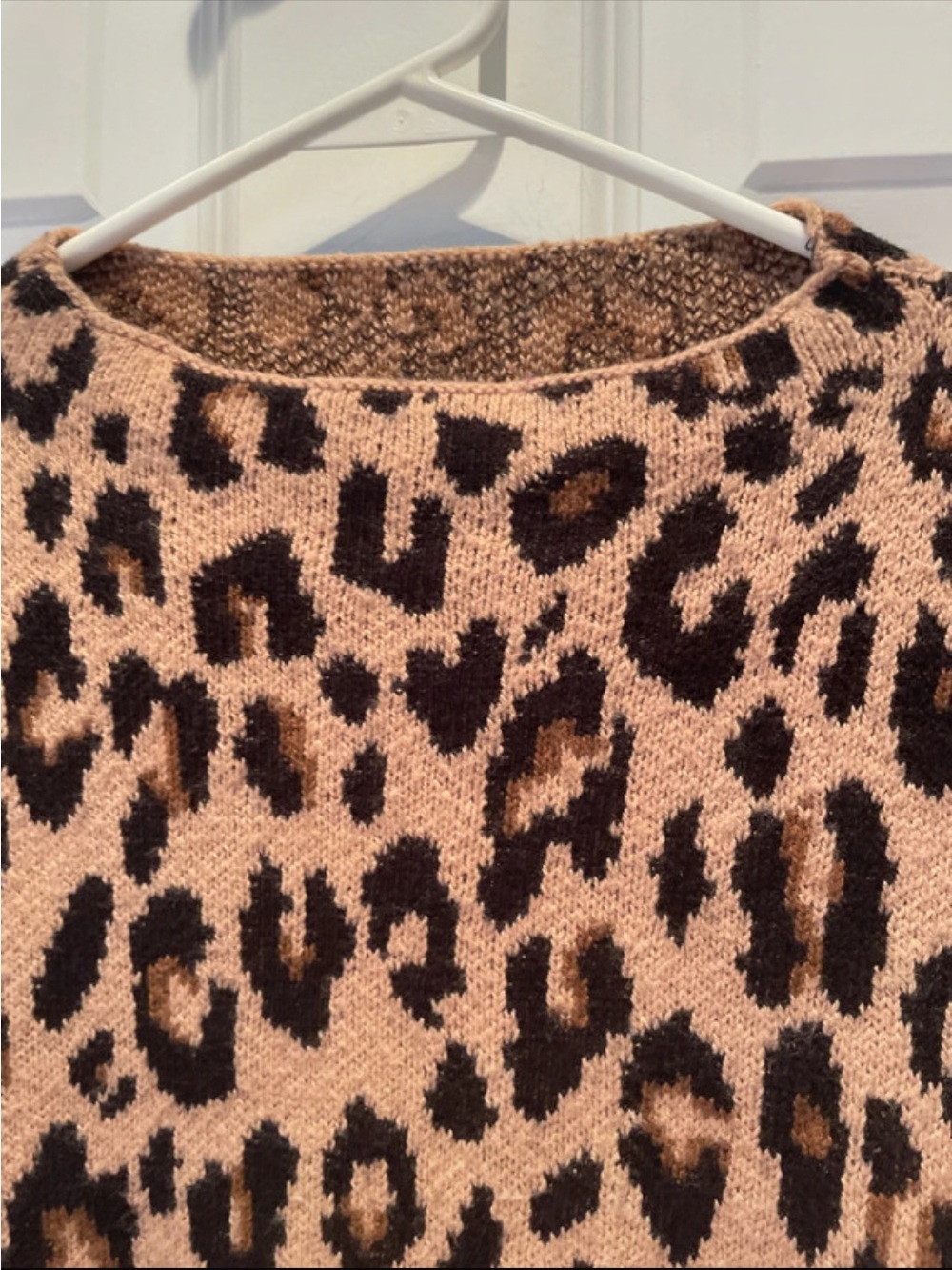 Ann Taylor leopard print mock neck sweater bell sleeve size Medium - Picture 4 of 9